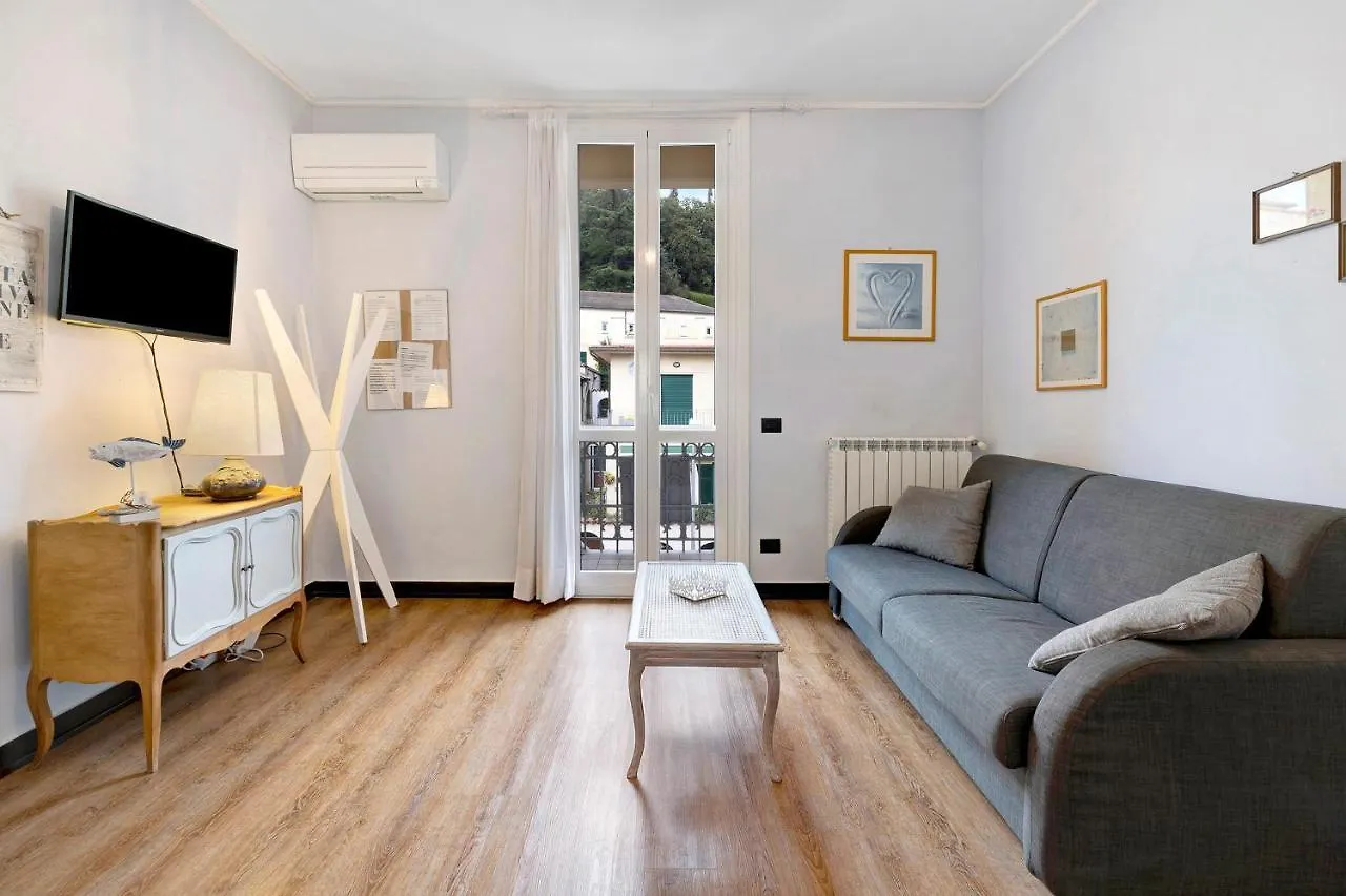 4 Passi Mare Apartment Finale Ligure Italy